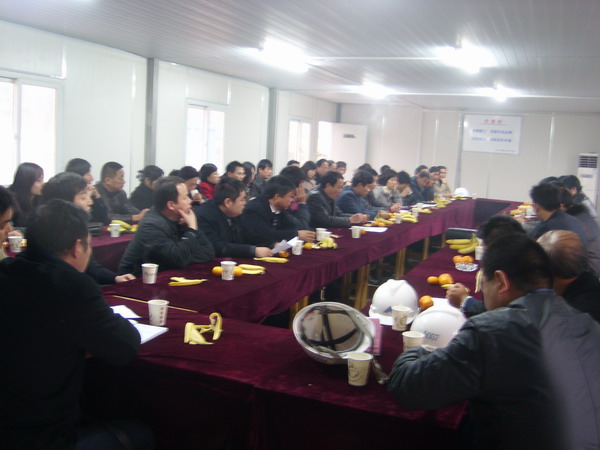 南京棲霞區(qū)馬群街道辦到我公司進行了考察，開展了有關科學發(fā)展觀的研討會
